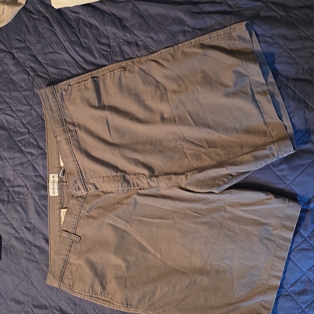 Men's dark grey shorts